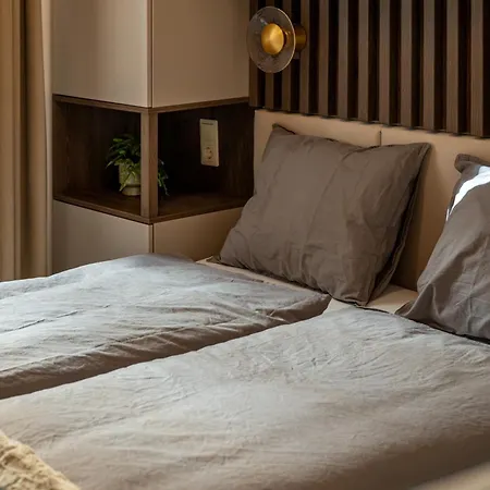 D52 Luxury Apartment
