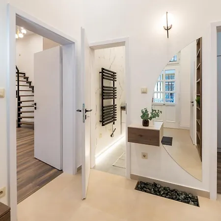 D52 Luxury * Βουδαπέστη