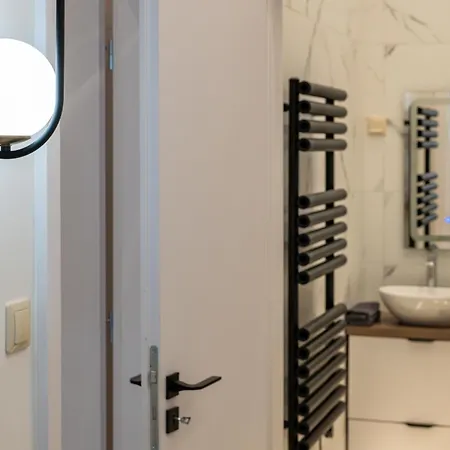 D52 Luxury * Βουδαπέστη