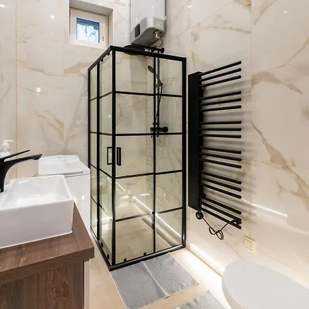 D52 Luxury Apartment